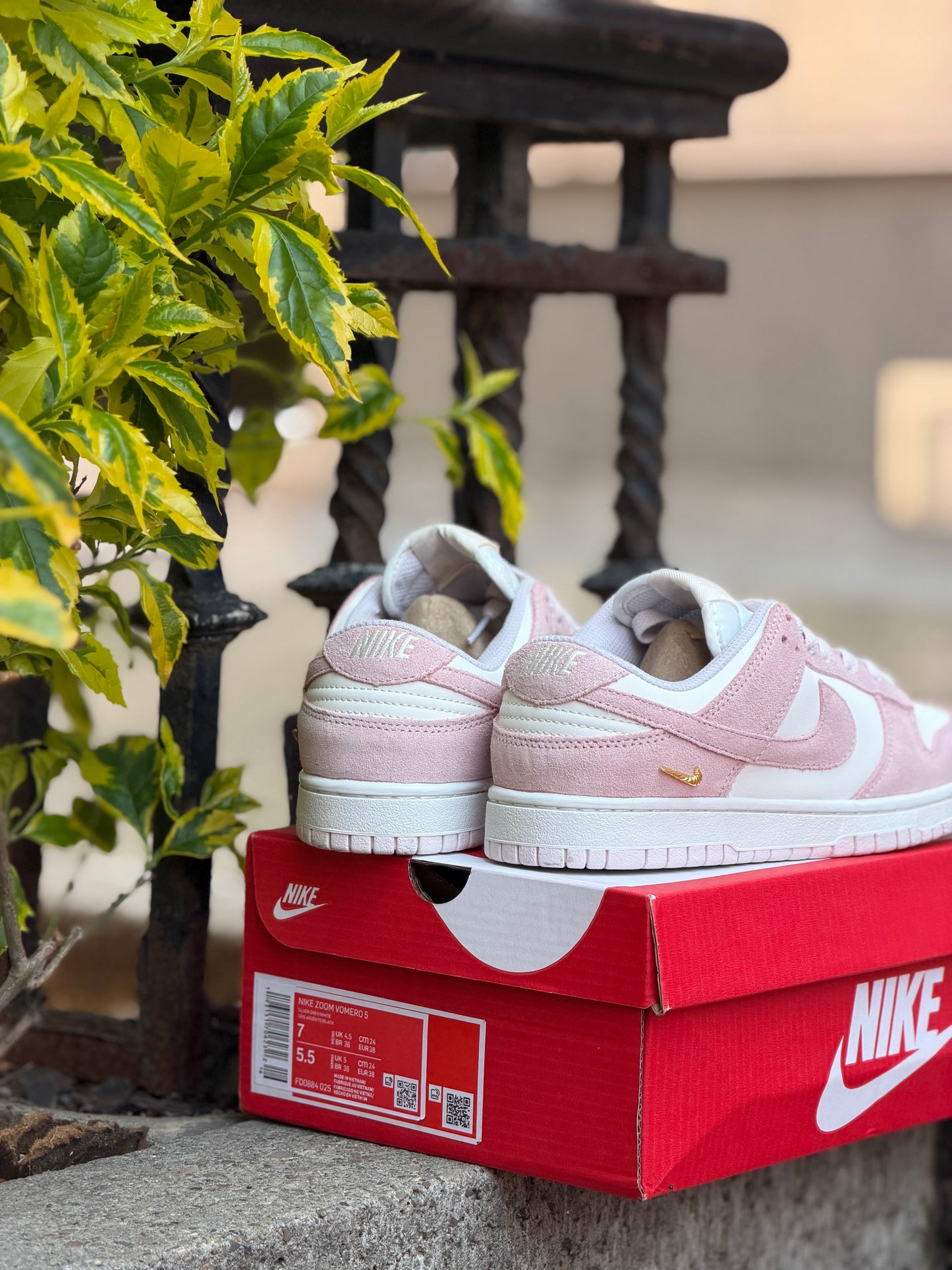 Nike Dunk Low Pearl Pink