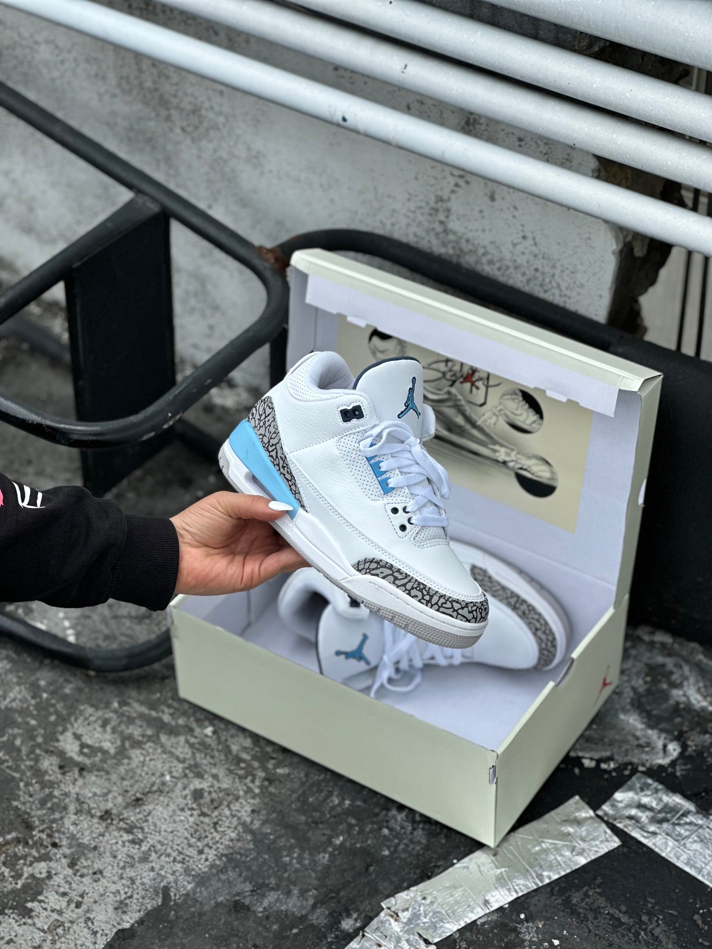 Air Jordan Retro 3 UNC