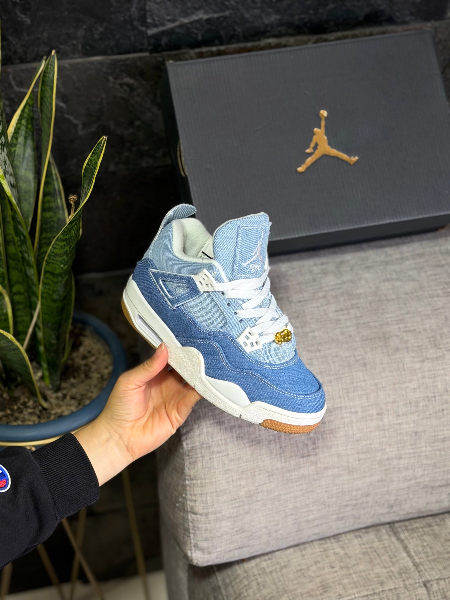 Air Jordan 4 “Worn Blue”