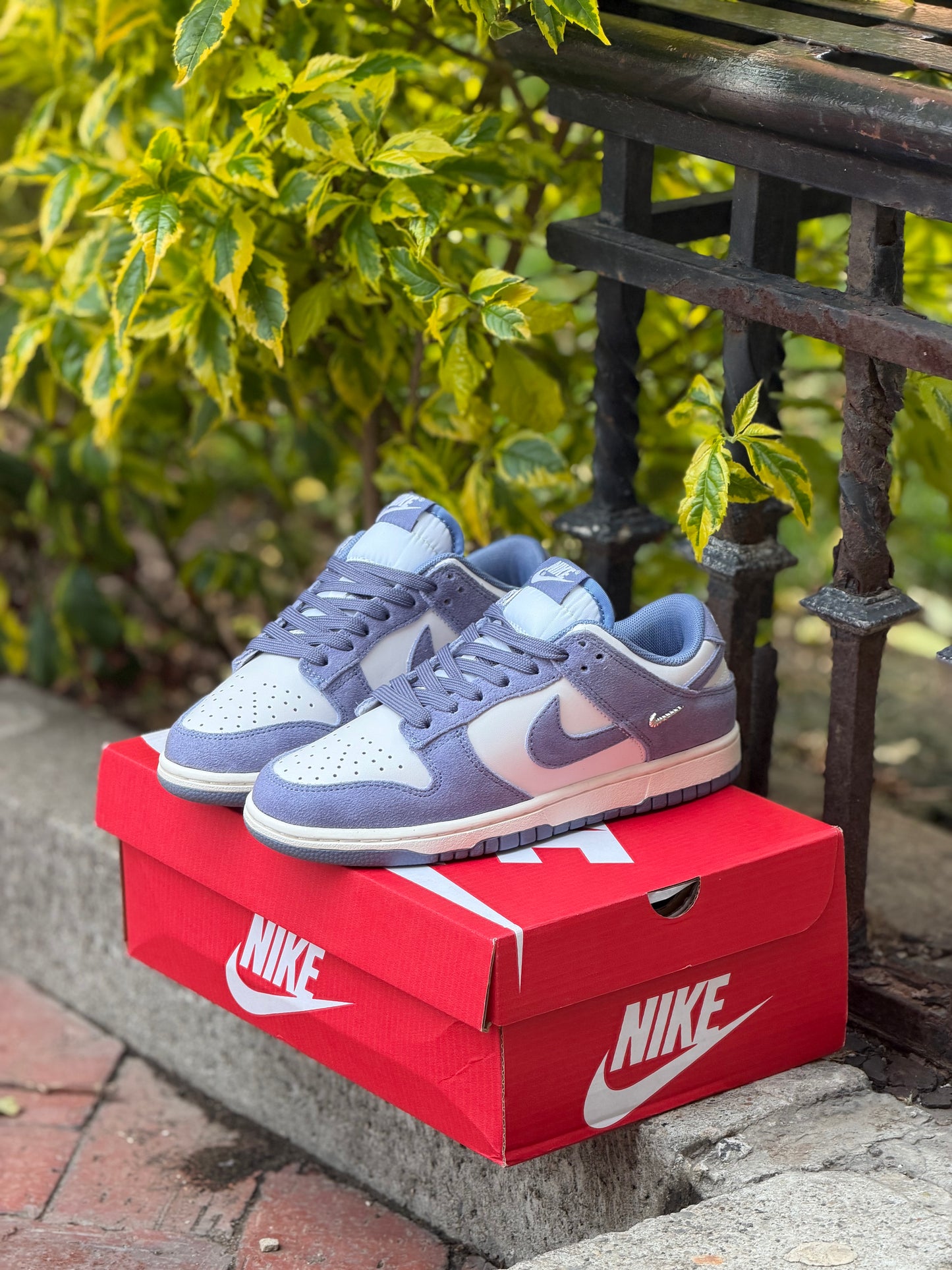 Nike Dunk Low World Índigo Mini Swoosh