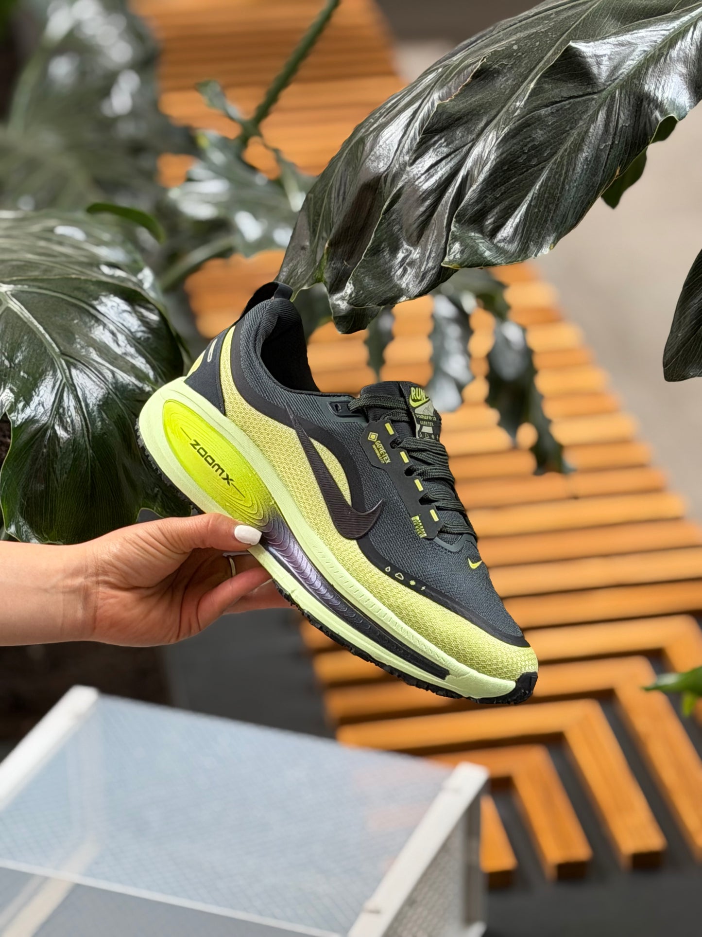 Nike Vomero 18 | GORE-TEX