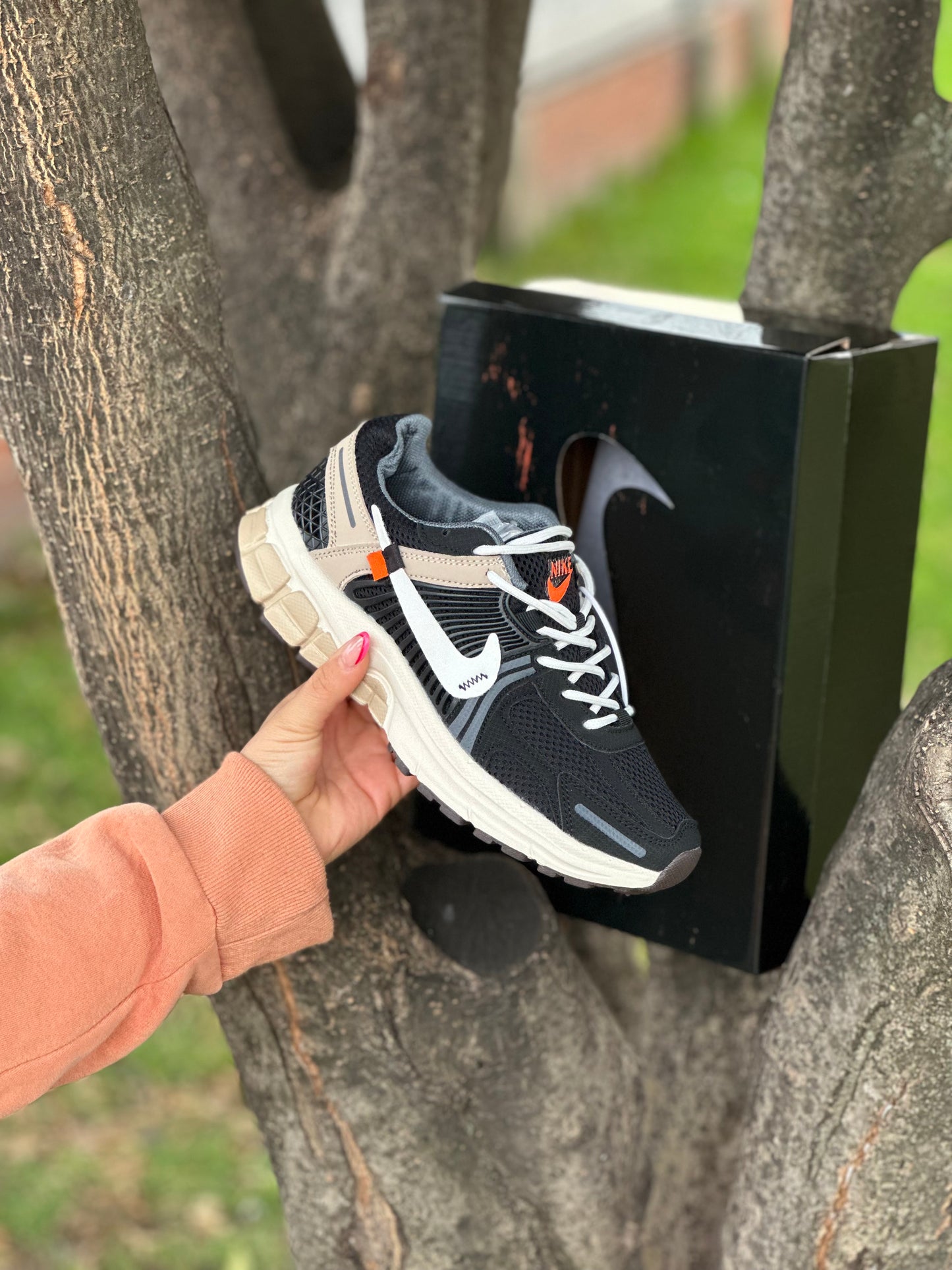Nike Zoom Vomero 5 X Off White | Custom Black