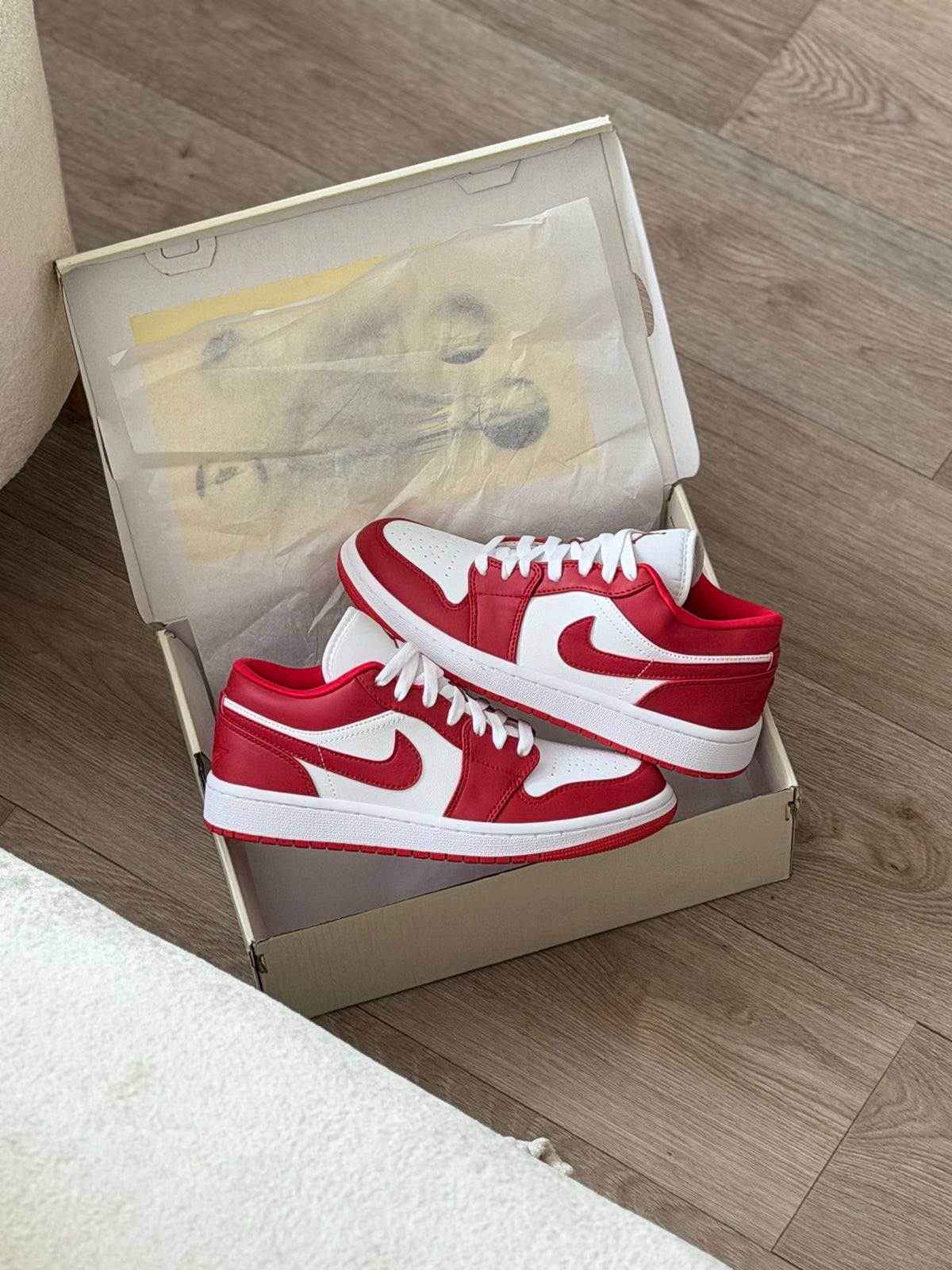 Air Jordan 1 Low Red