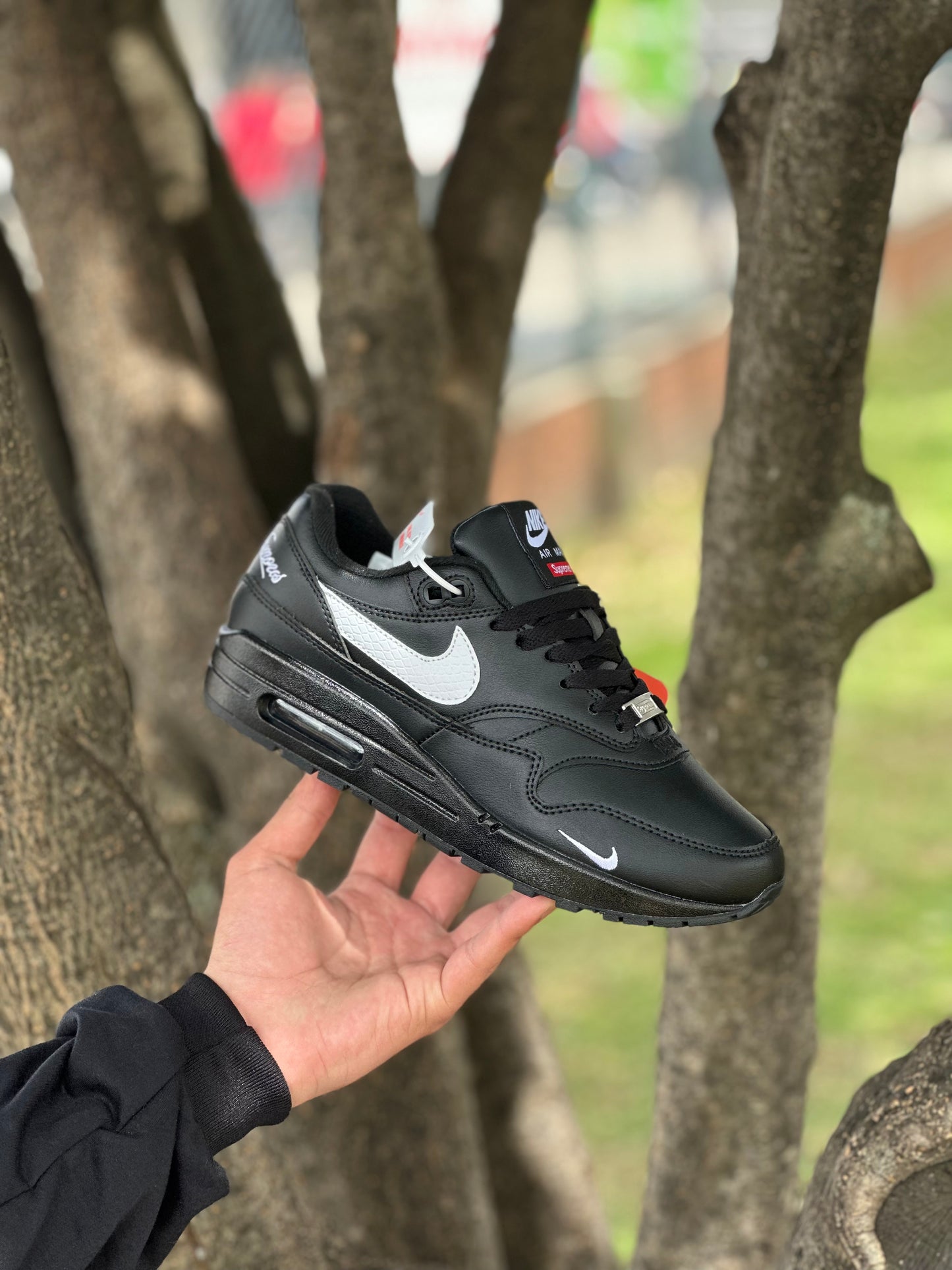Nike Air Max 1 X Supreme Black