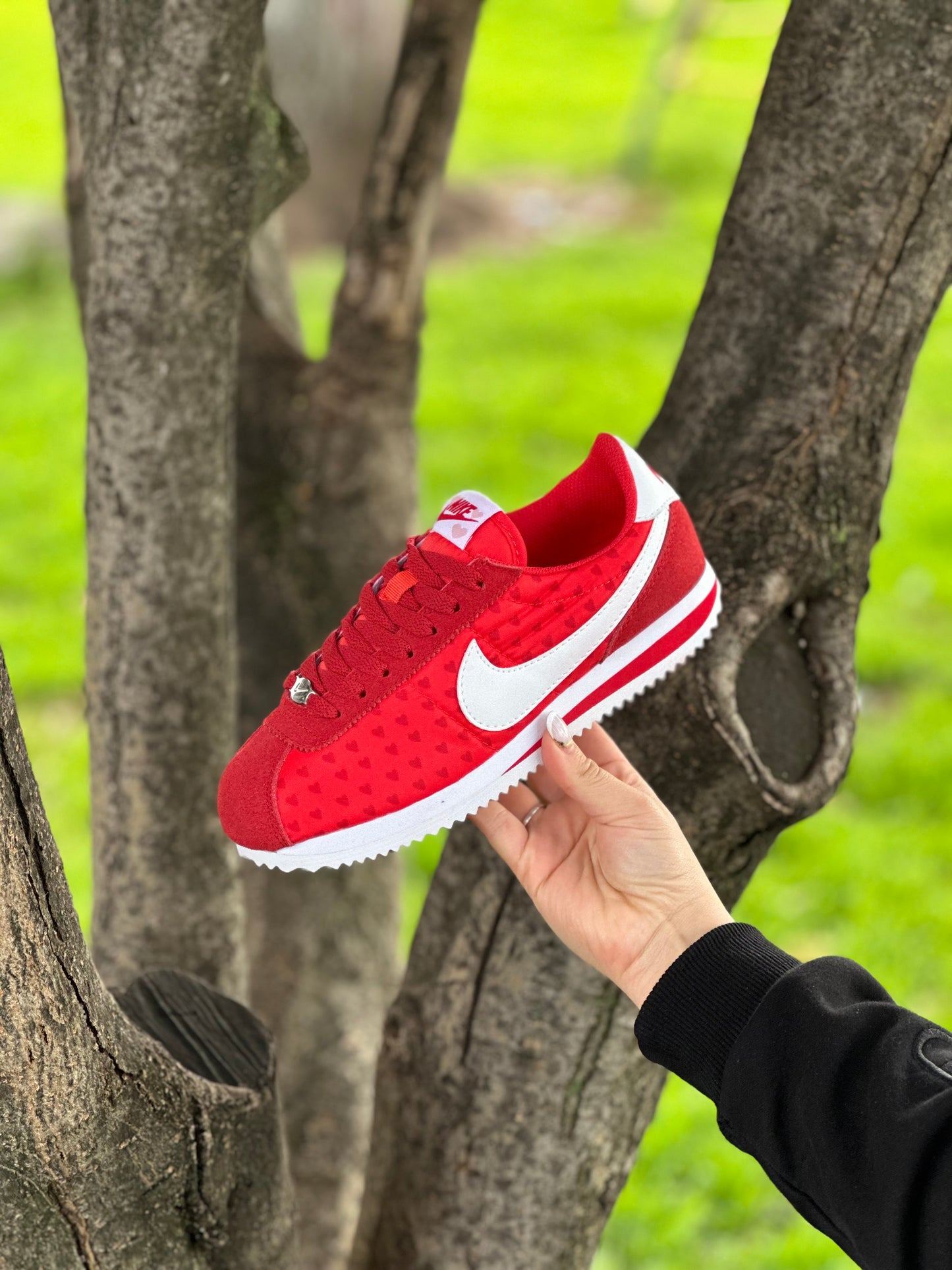 Nike SE Valentine’s Day Cortez