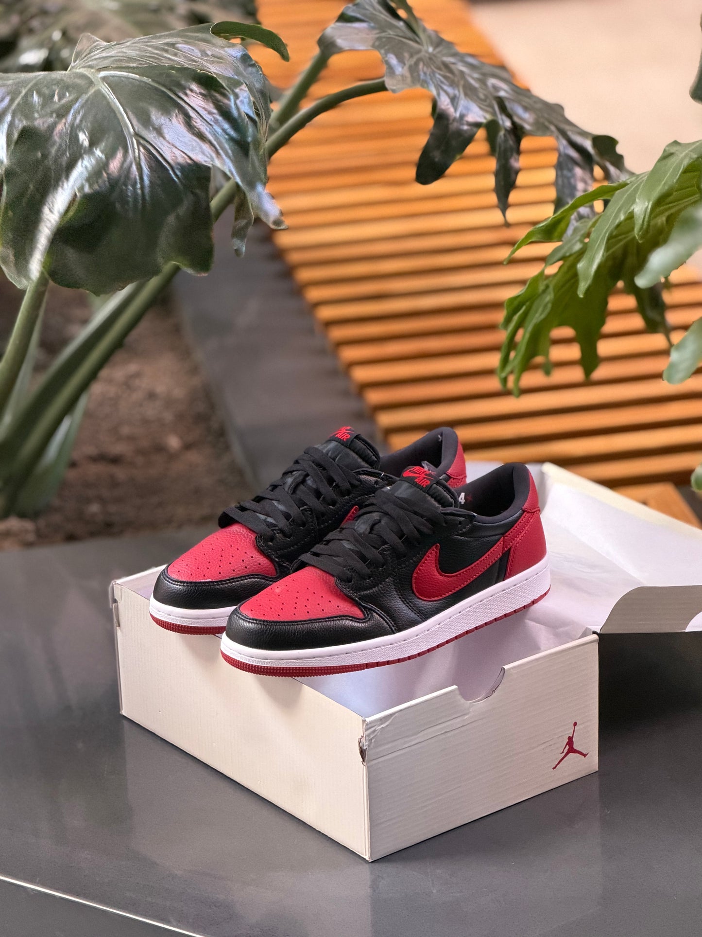 Air Jordan Retro 1 Low OG Banned