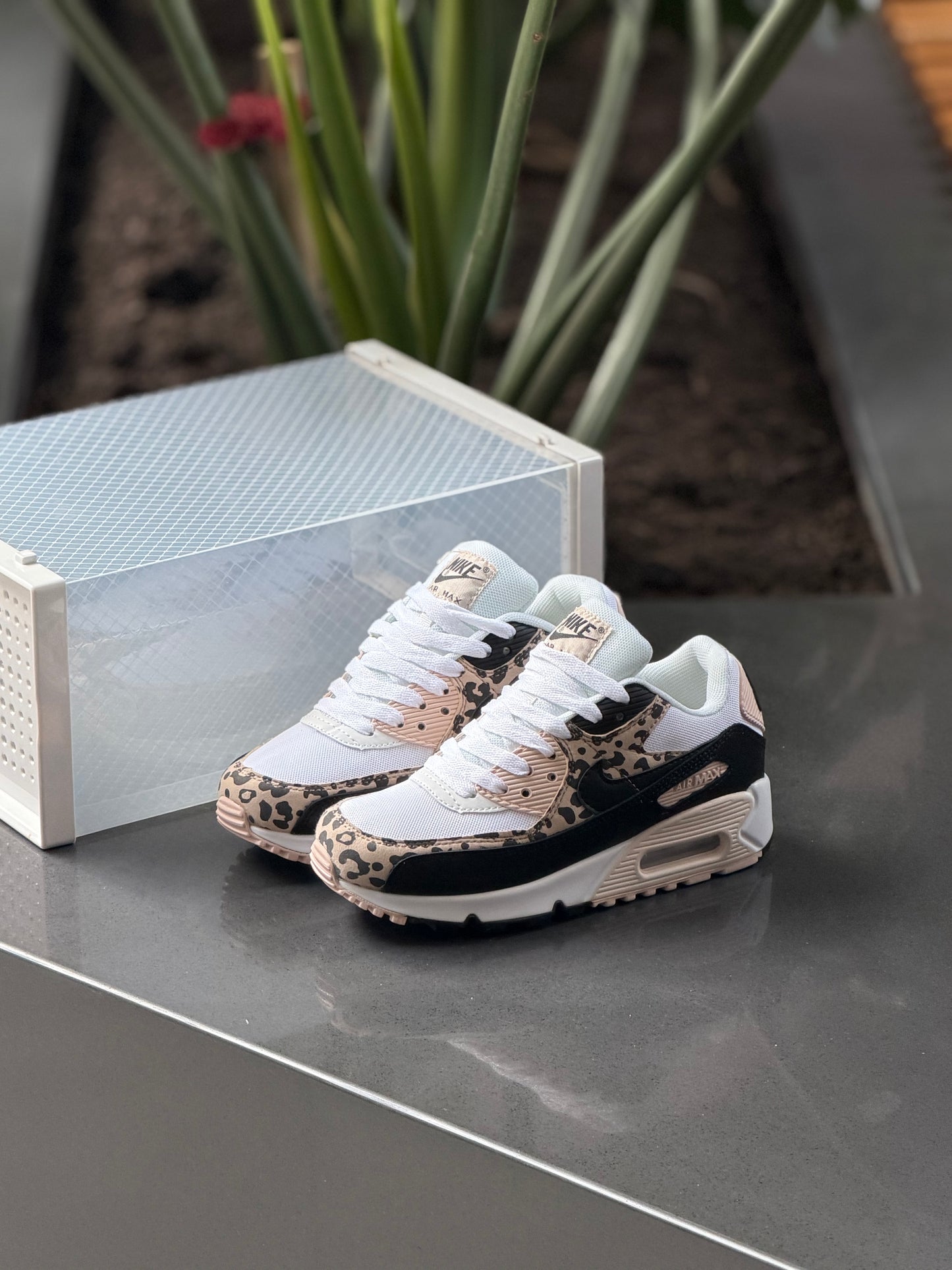 Nike Air Max 90 Leopard Pink