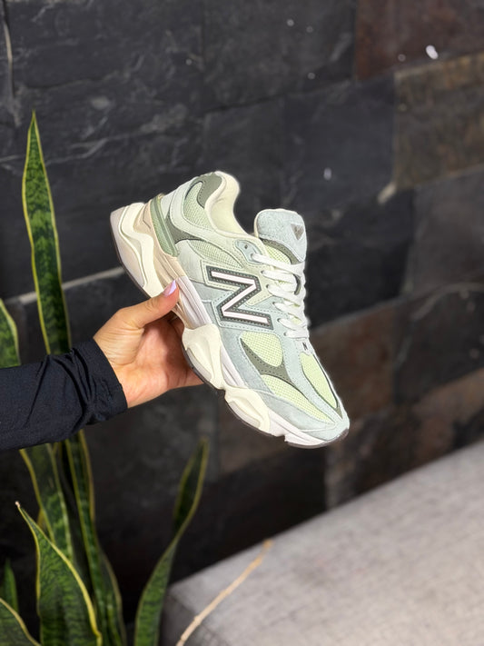 New Balance 9060 Olivine
