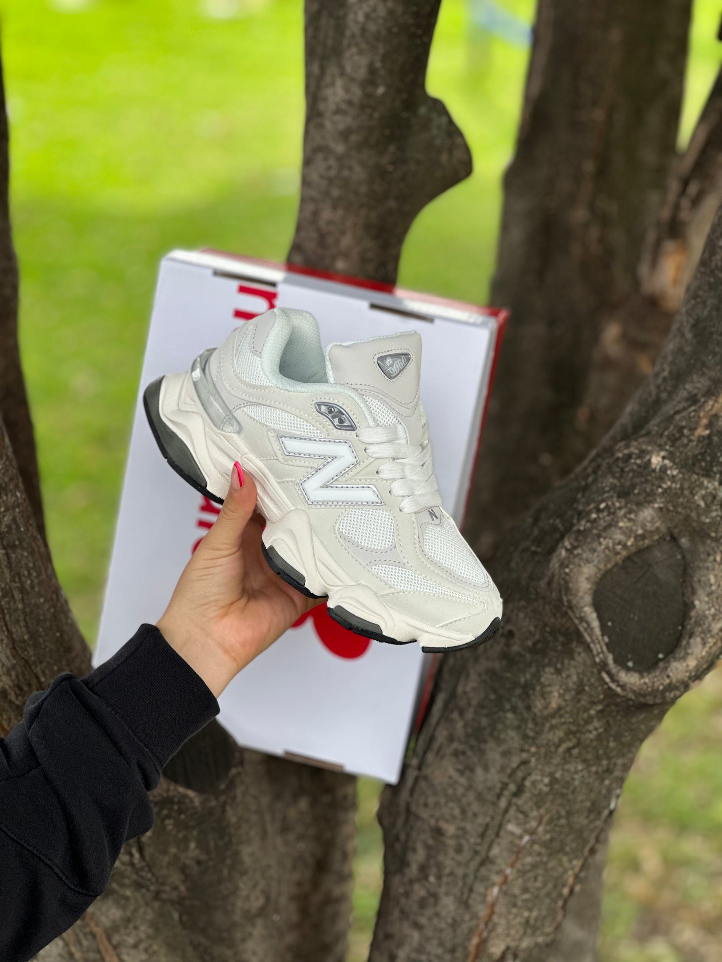 New Balance 9060