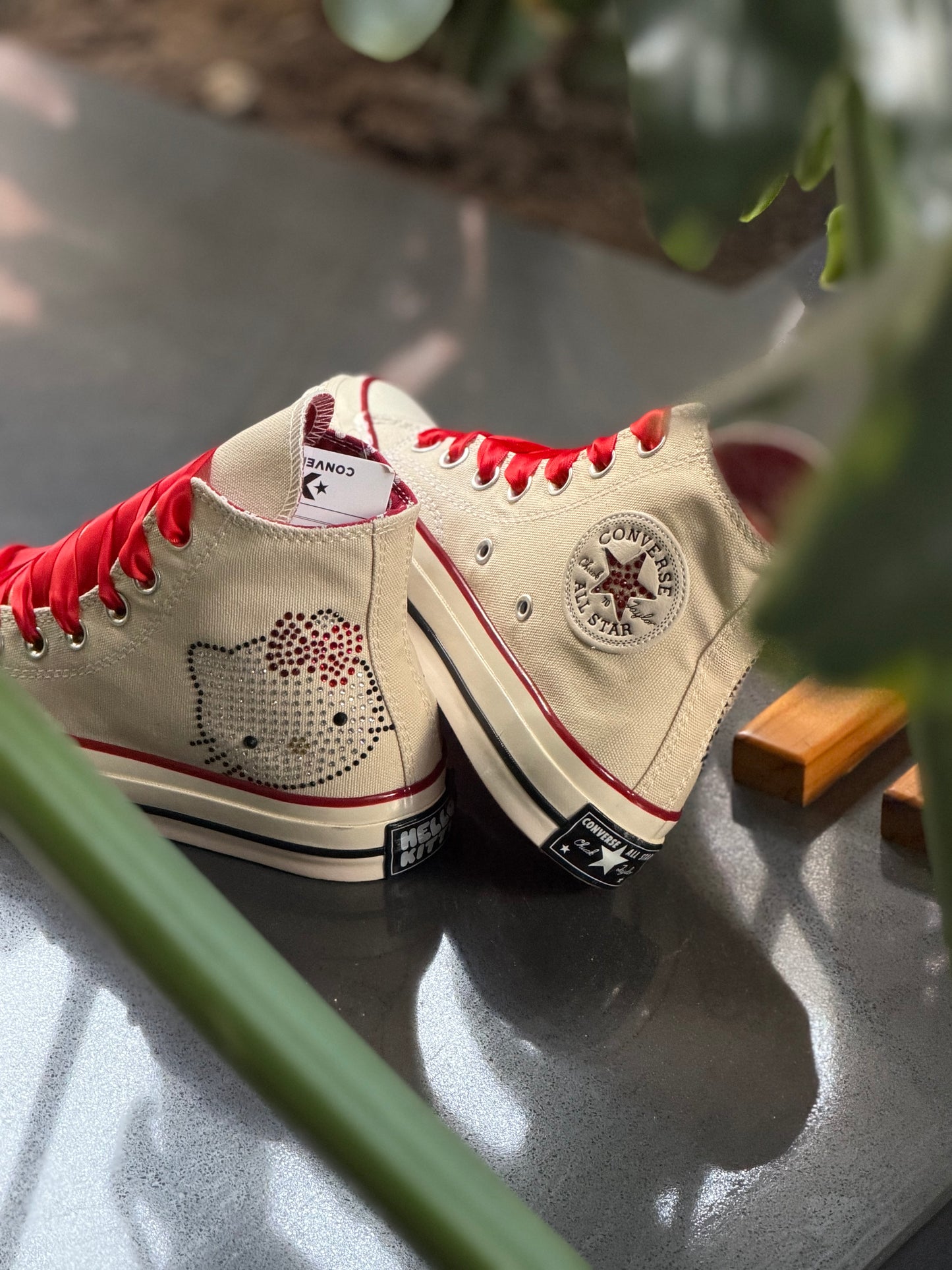 Converse Hello Kitty