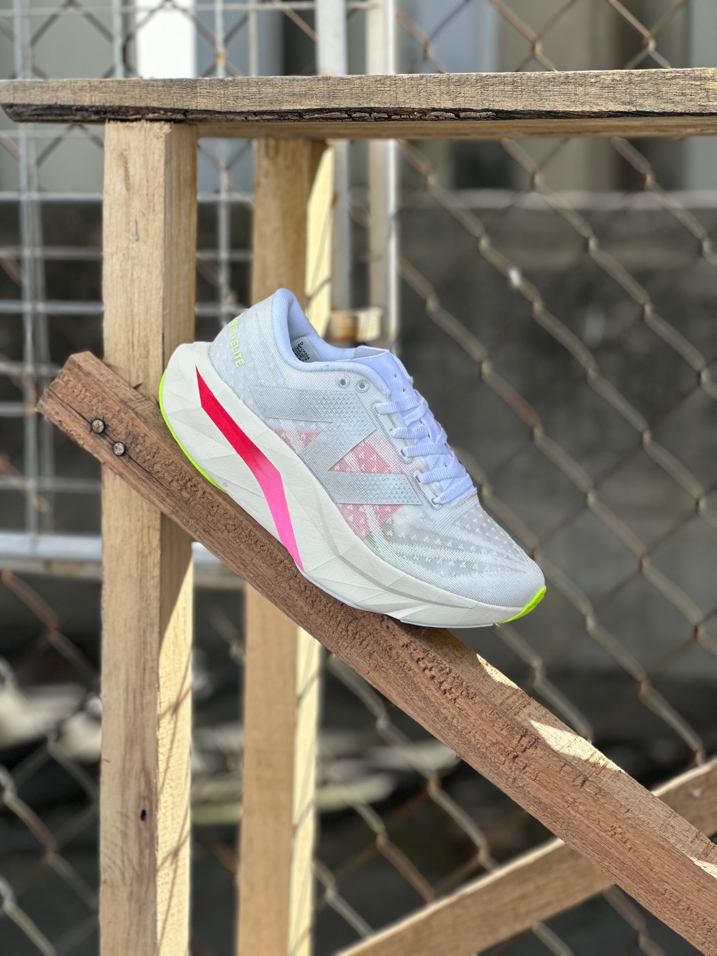 New Balance Elite V4