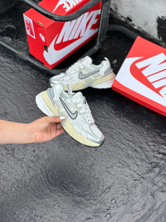 Nike V2K Run