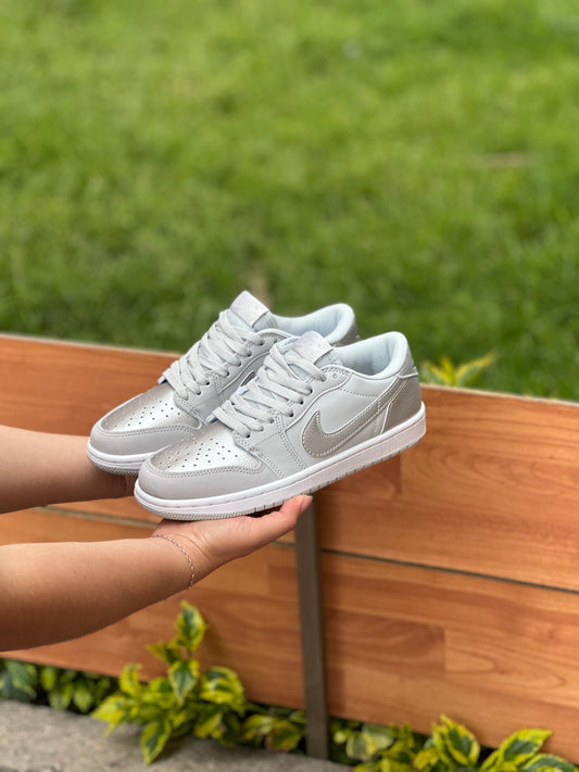 Air Jordan 1 Low OG - GAME ROYAL