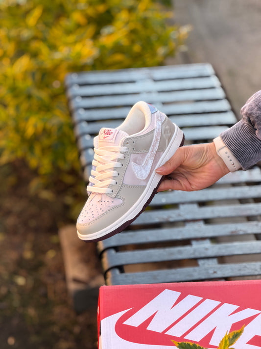 Nike Dunk Low Valentine’s Day