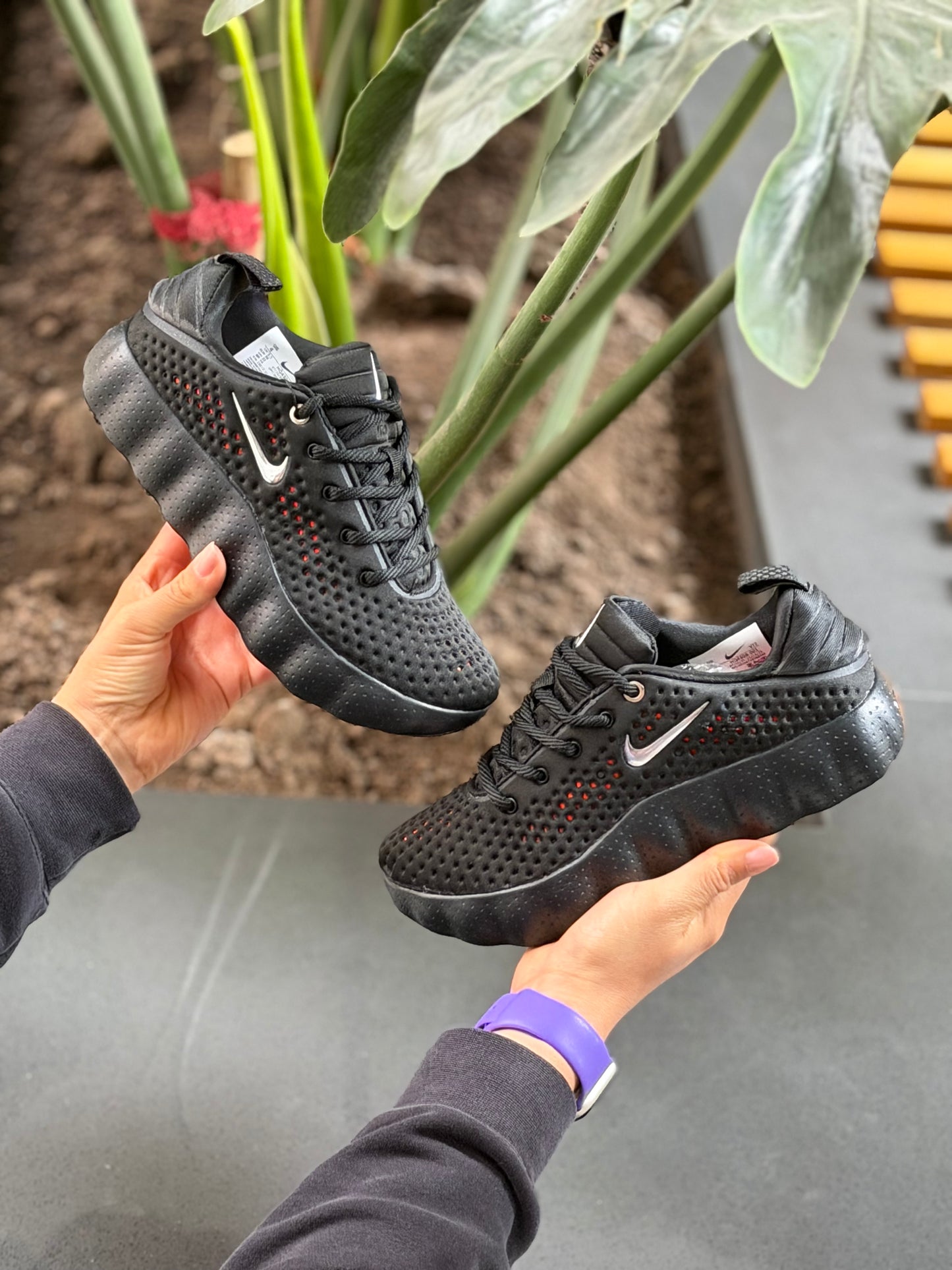 Nike Mind 002