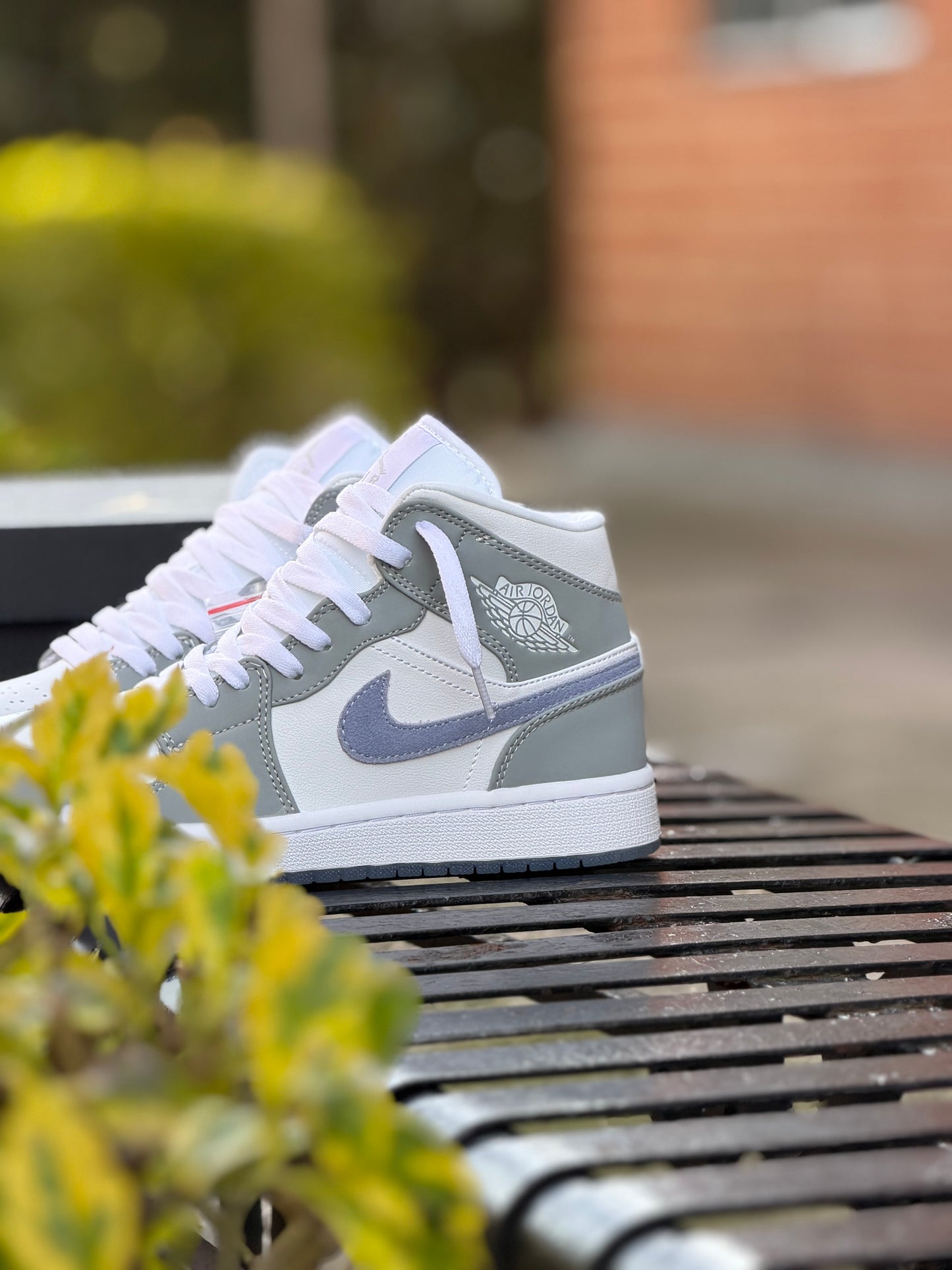 Air Jordan 1 Mid Wolf Grey Aluminum