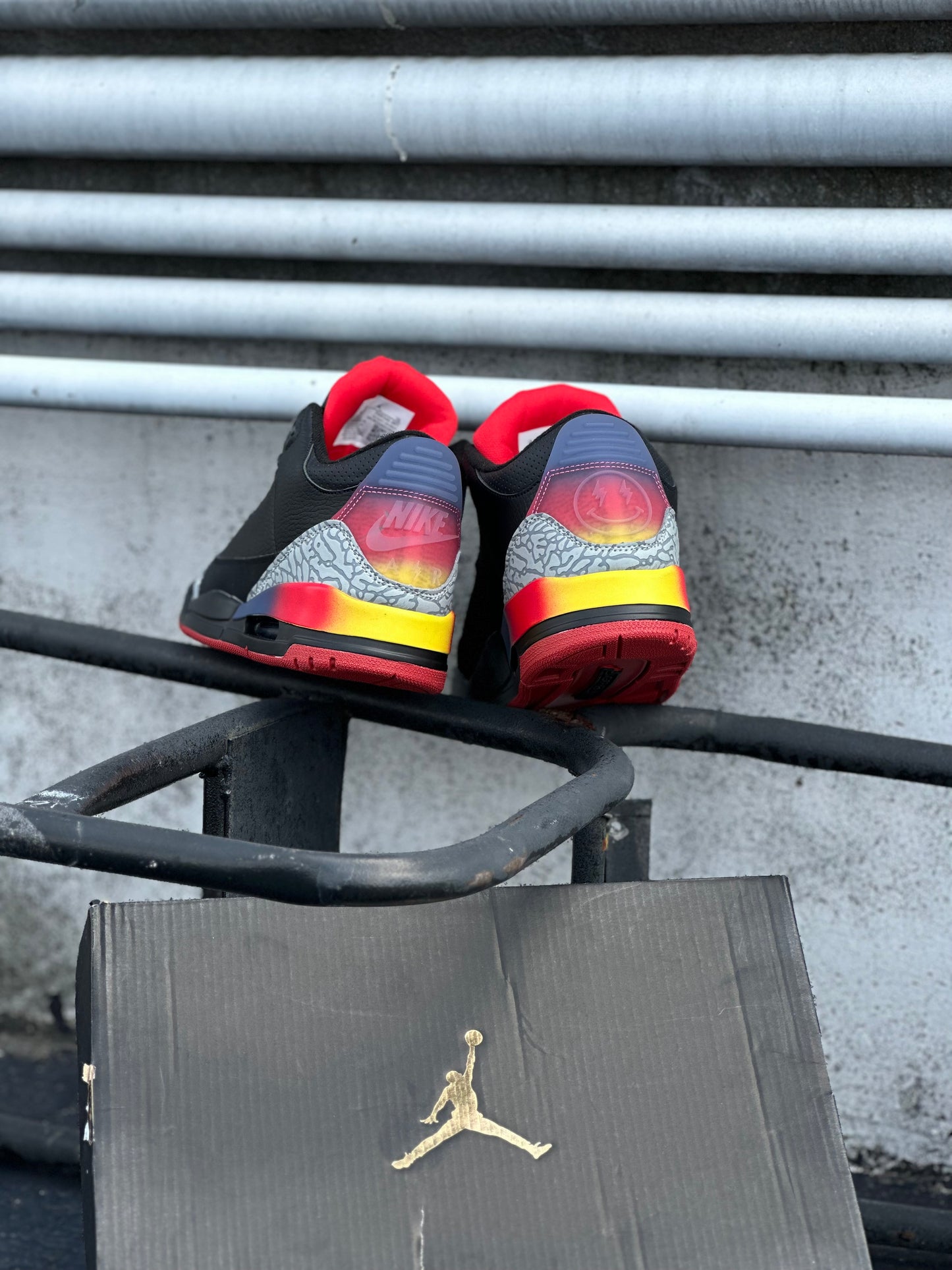 Jordan retro 3 X Jbalvin 'Rio'