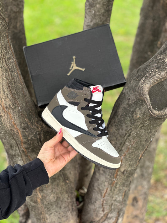 Air Jordan Retro 1 High OG SP Travis Scott