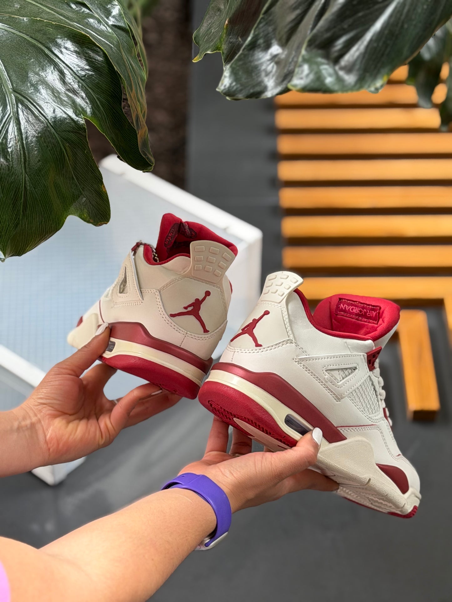 Air Jordan 4 Retro “Valentine’s Day”