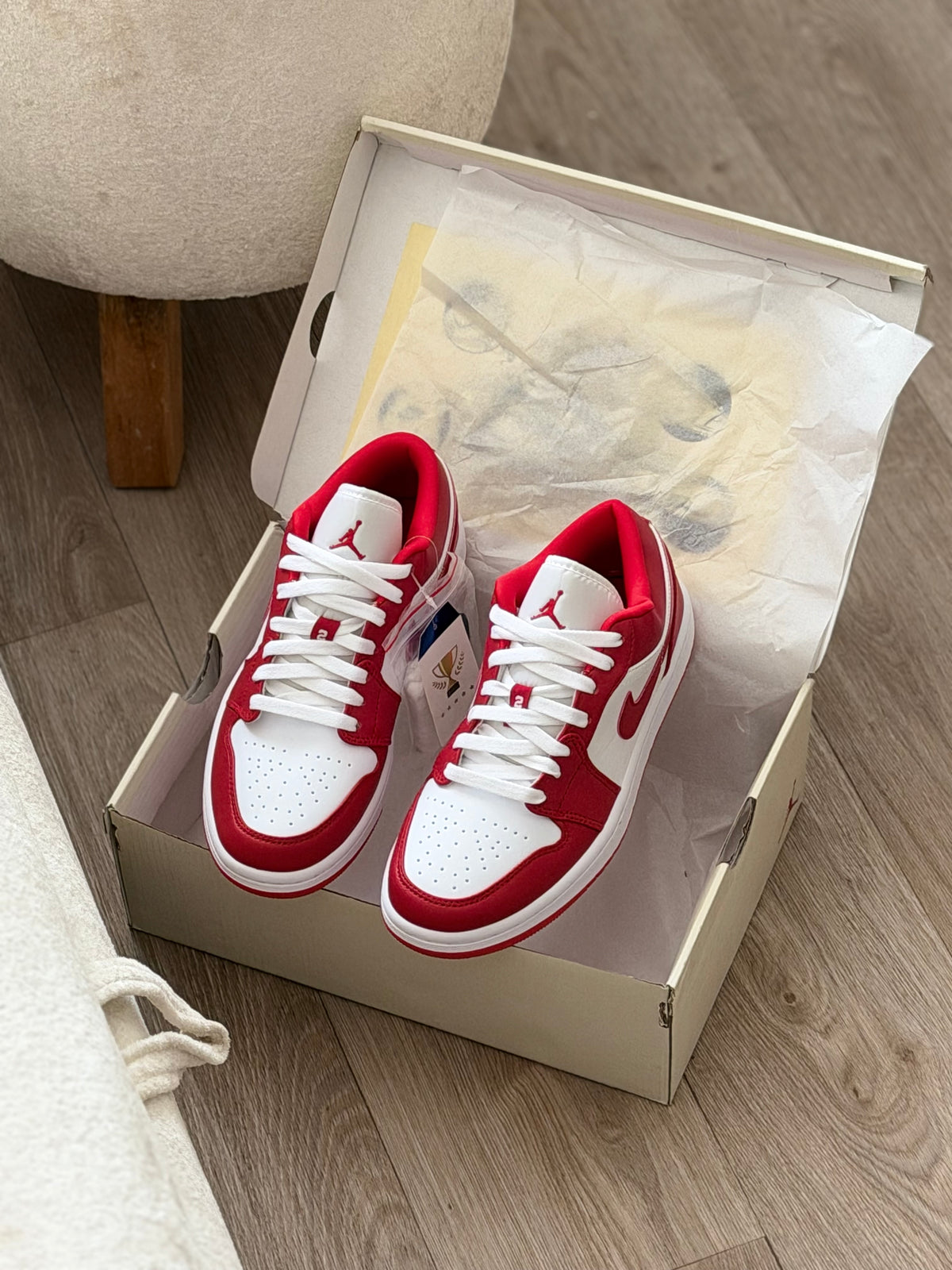 Air Jordan 1 Low Red
