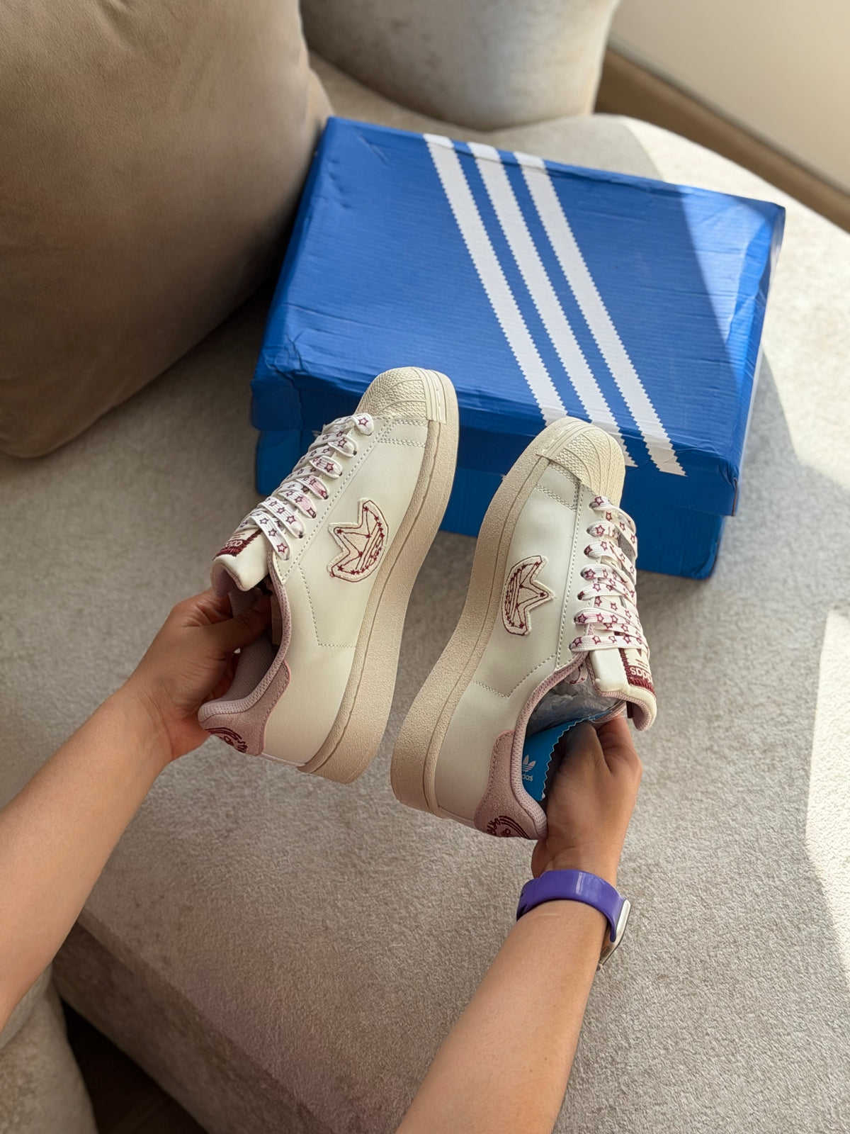 Adidas Súperstar San Valentín