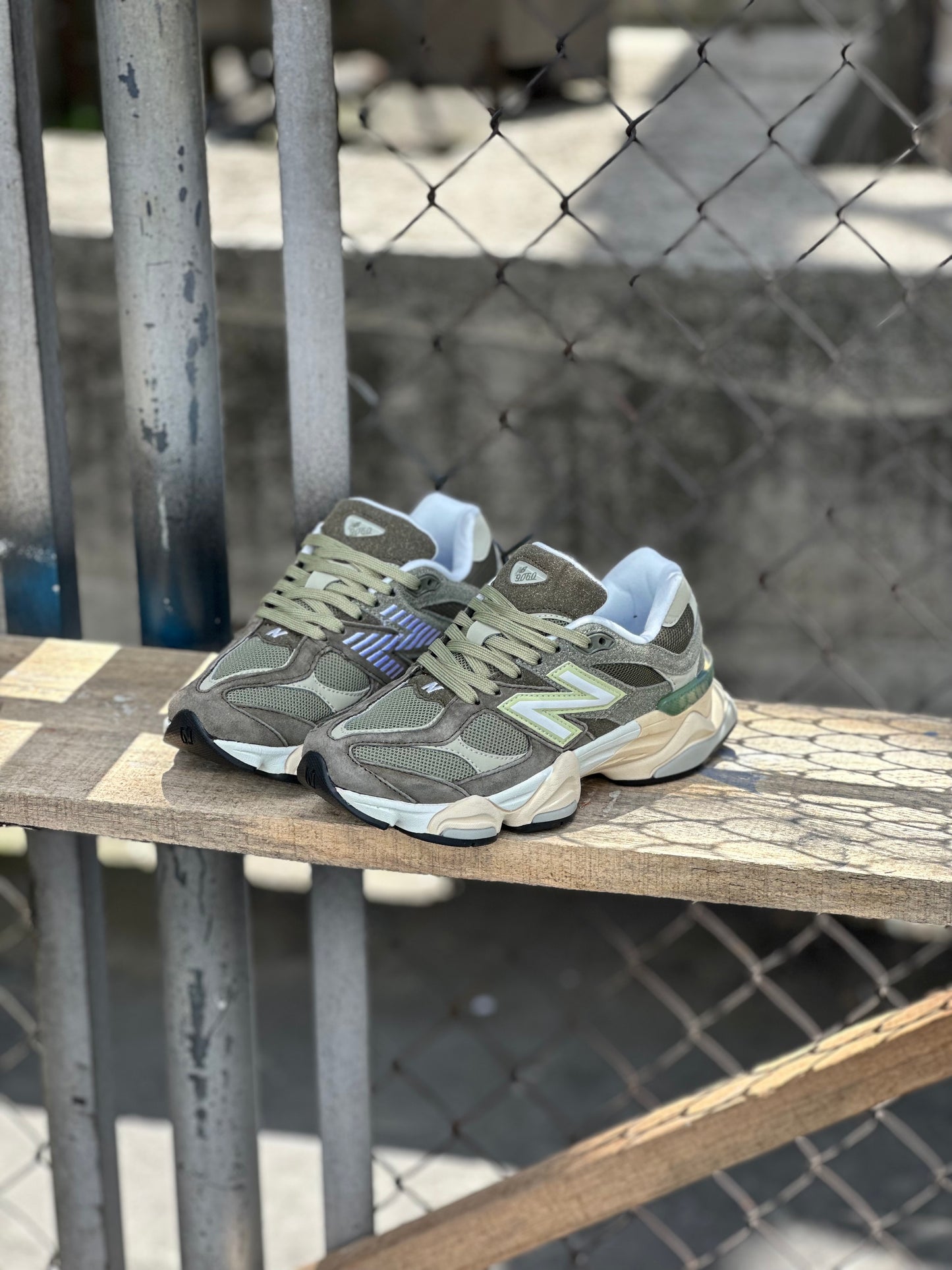 New Balance 9060 | Dark Camo Sandstone