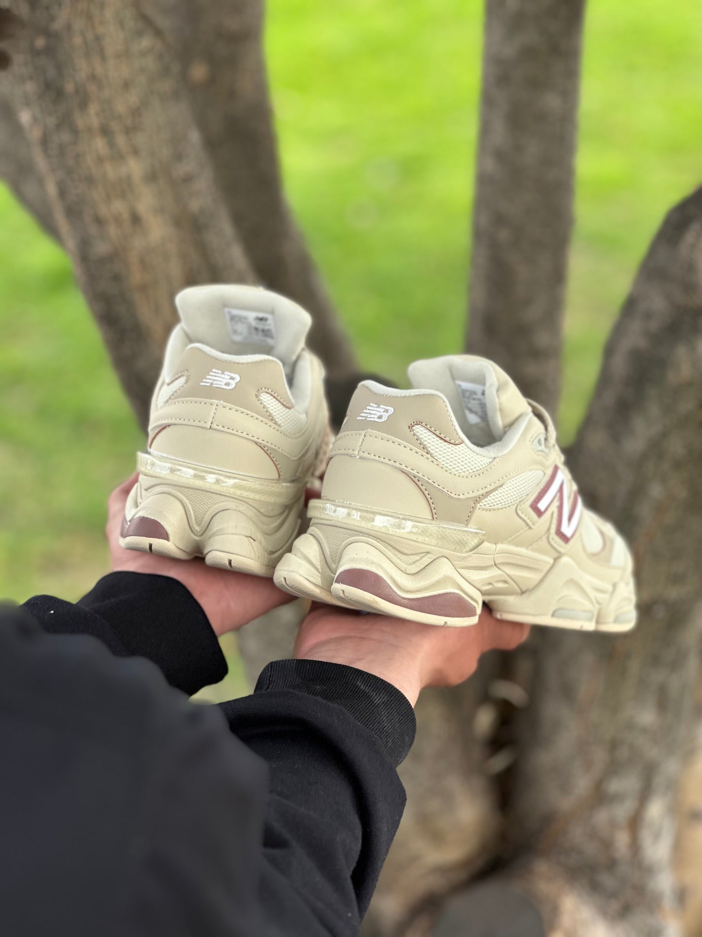 New Balance 9060 Gorrión Óseo