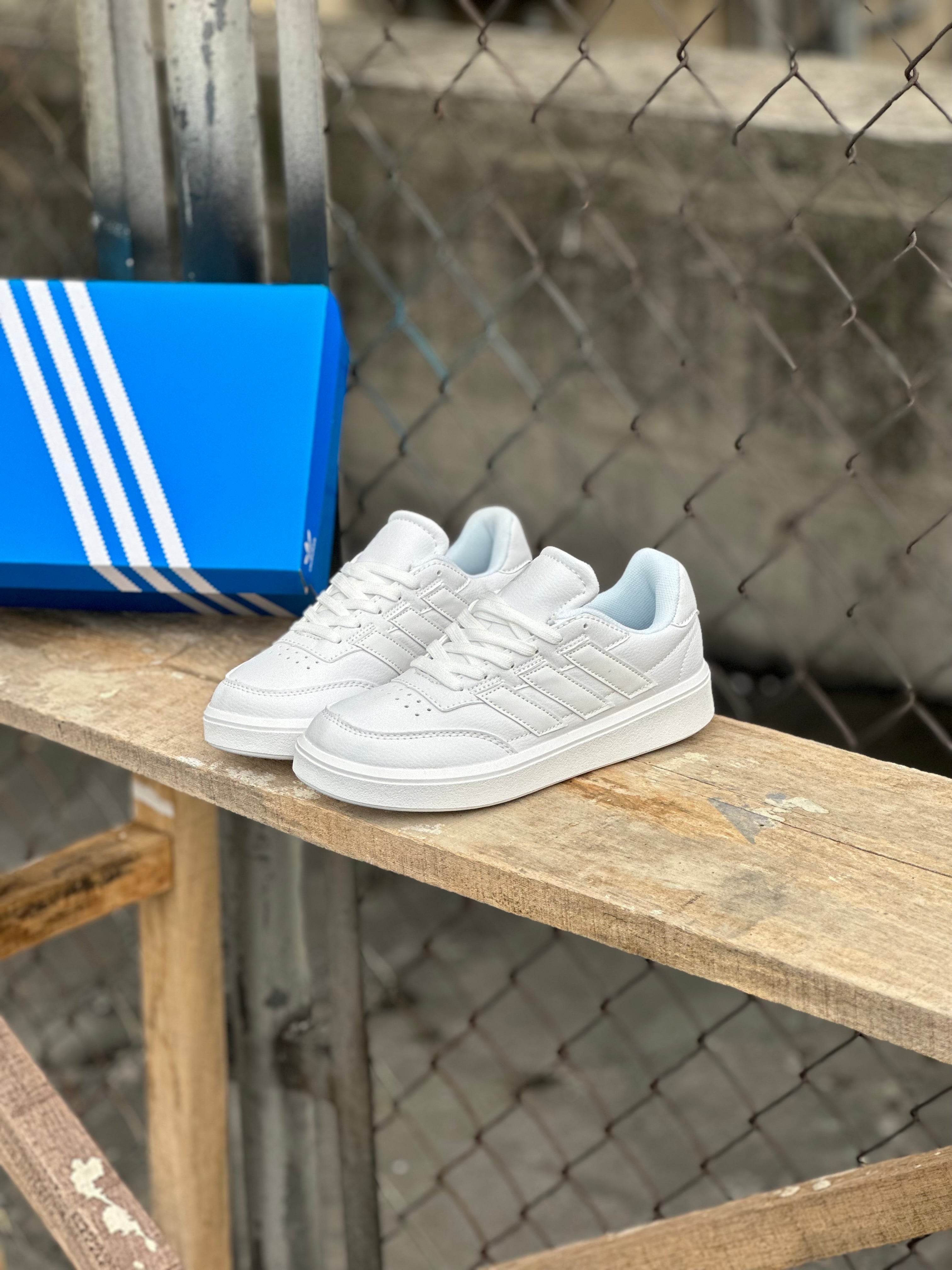 Adidas Courtblock – ZNEAKZREALM