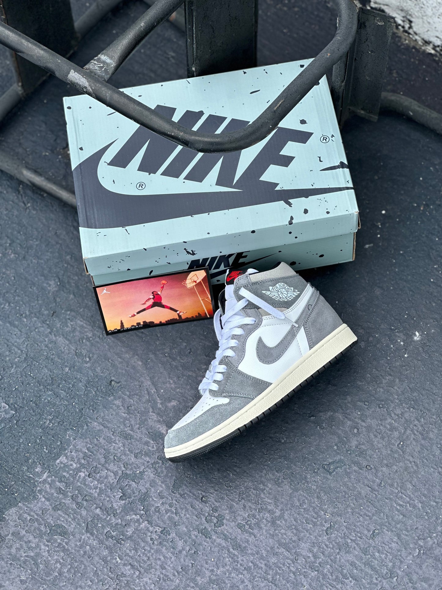 Air Jordan Retro 1 High OG Washed Black