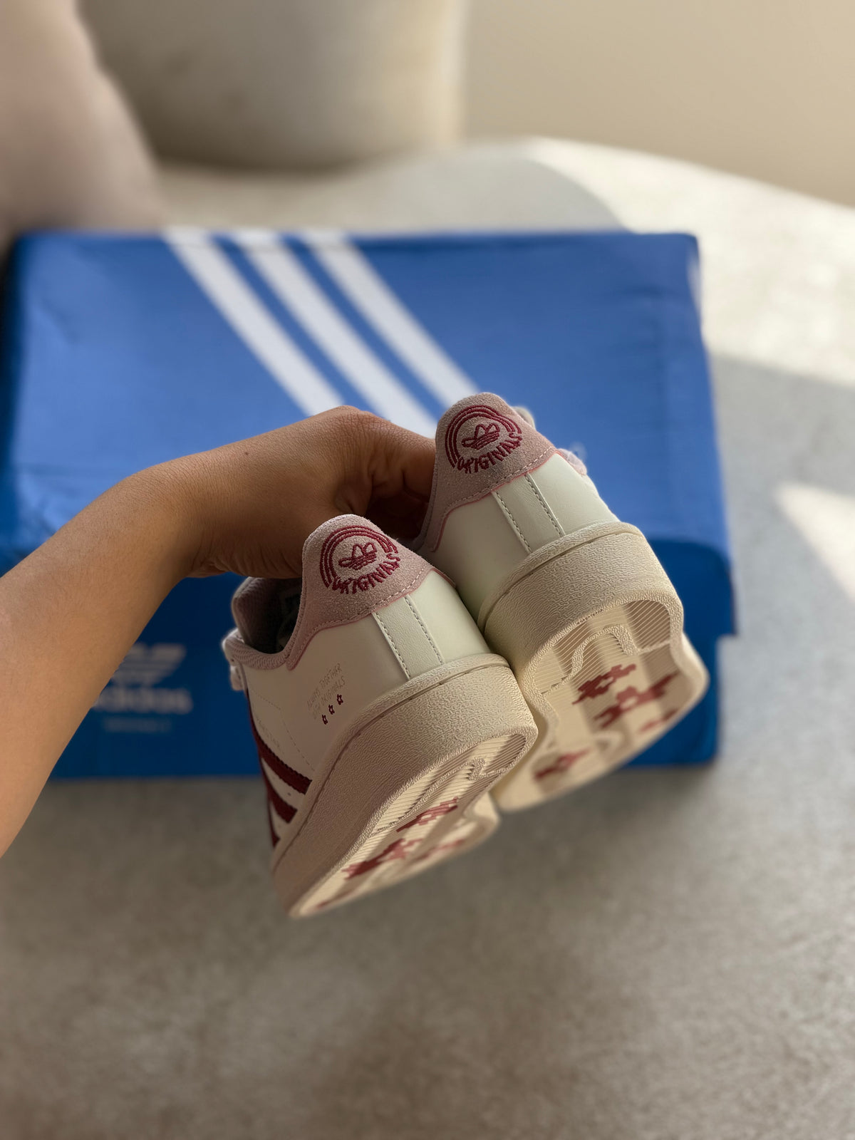 Adidas Súperstar San Valentín