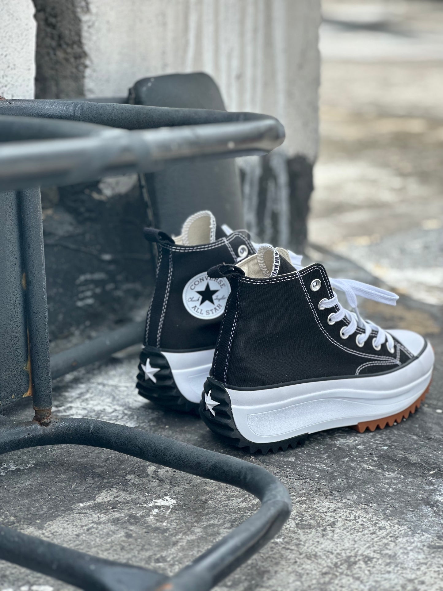 Converse Run Star Hike